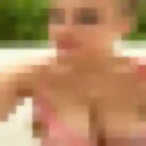 Phoebe (26 ans) à Donges propose un rencontre coquine ce soir