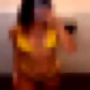 Zara, fille de 40 ans propose rencontre coquine à Le Bignon