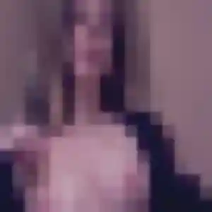 Ingrid, 19 ans, connectée à Le Pallet pour une rencontre coquine