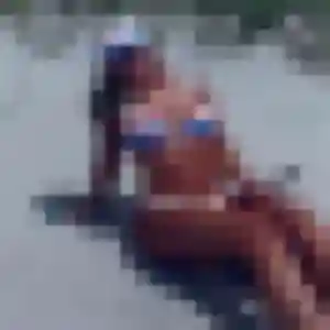 Ava, 38 ans, disponible à Les Garennes sur Loire pour une rencontre coquine