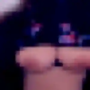 Charmante Capucine, 31 ans à Pouzauges - voir sa photo