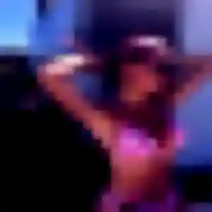 Erika, 21 ans, cherche un rencontre coquine à Saint-Berthevin