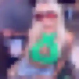 rencontre coquine à Saint-Laurent-sur-Sèvre : profil de Claire, 22 ans - accès libre